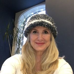 Meet your Posher, Sharon